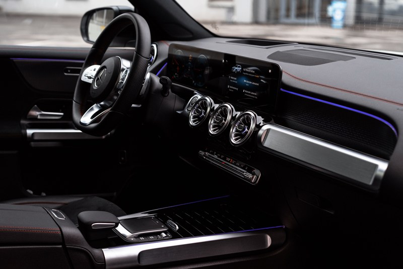 Wide screen and turbine vents